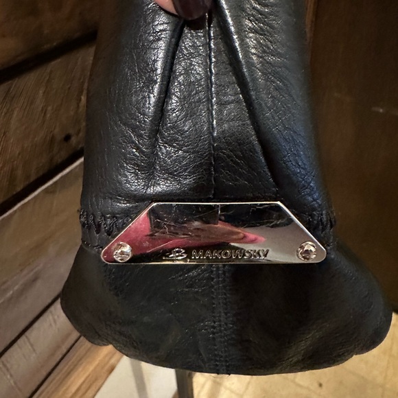 💥SOLD💥Gorgeous B Makowsky Black leather handbag with silver hardware - Picture 2 of 4